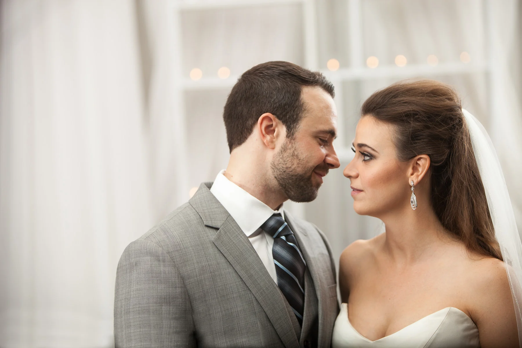 daytoremember.net | Houston Wedding at Station 3 | A Day To Remember | Urban Chic Wedding Inspiration | Leslie Cervantez Photography