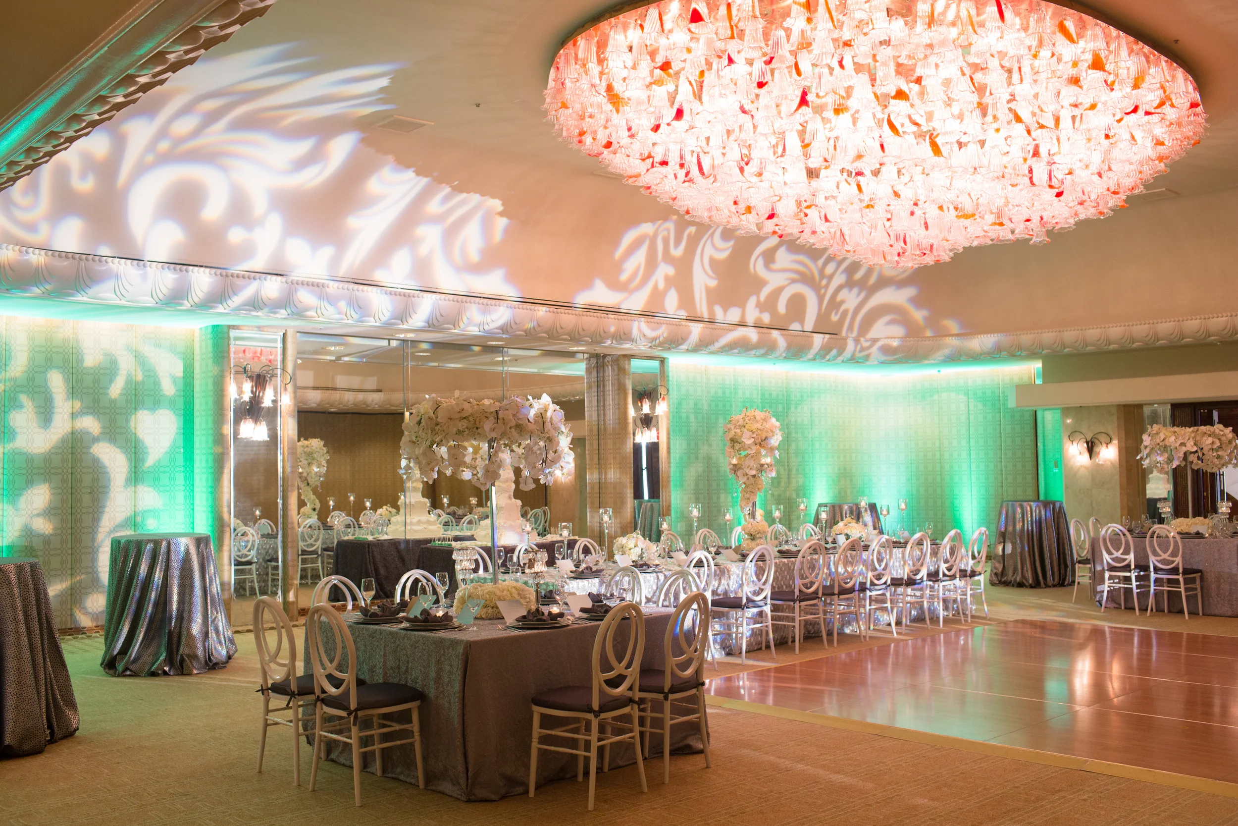 daytoremember.net | Glam Wedding Ideas at The Four Seasons | Houston Wedding Planning and Design | A Day To Remember | Akil Bennett Photographer