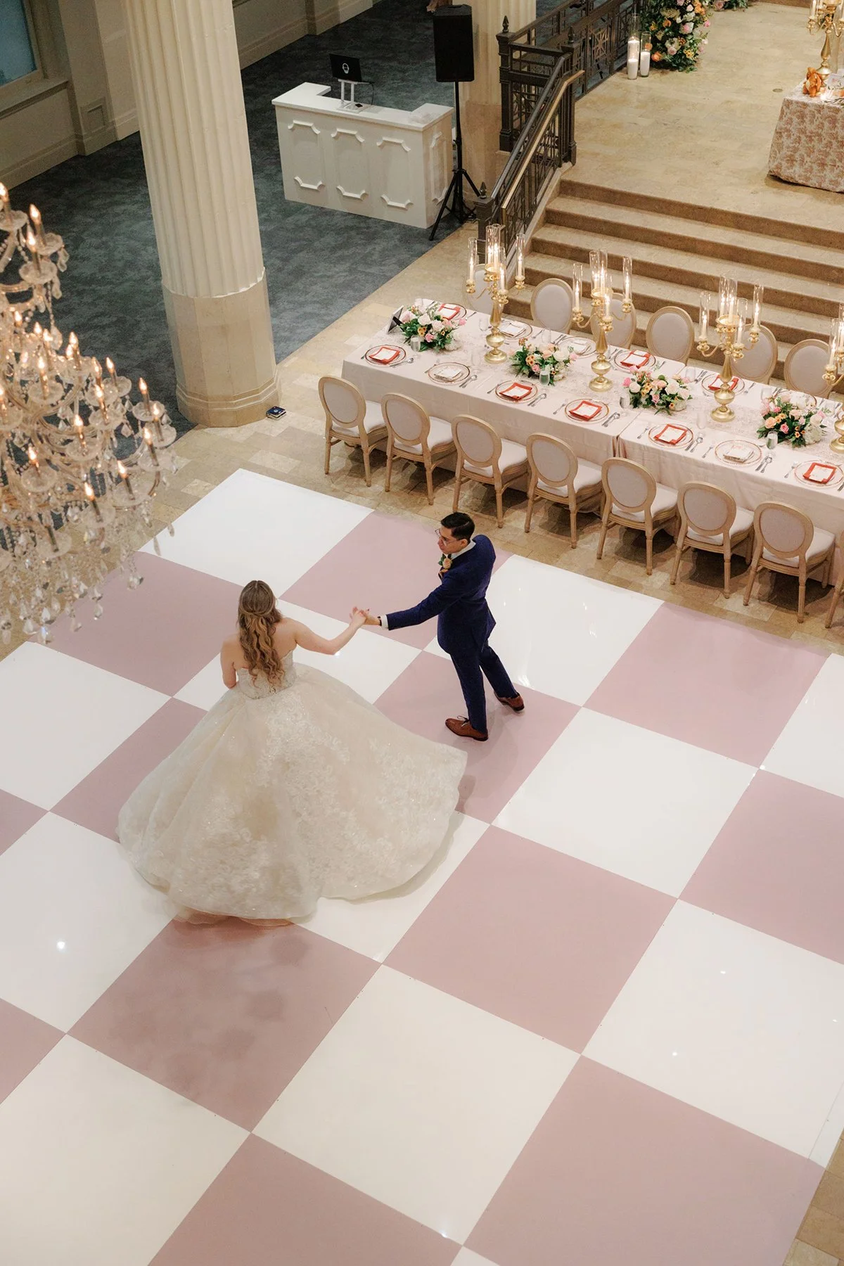 bride-groom-checkered-dance-floor-texas-weddings.jpg