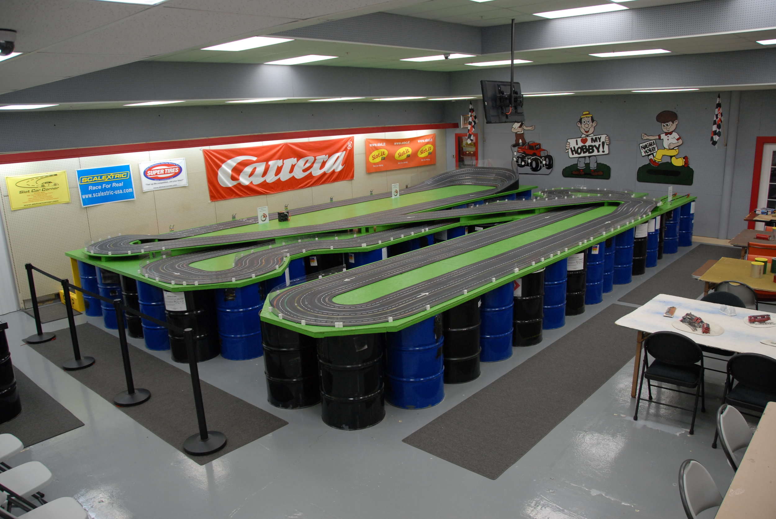 Slot Car Track — Niagara Hobby & Craft Mart