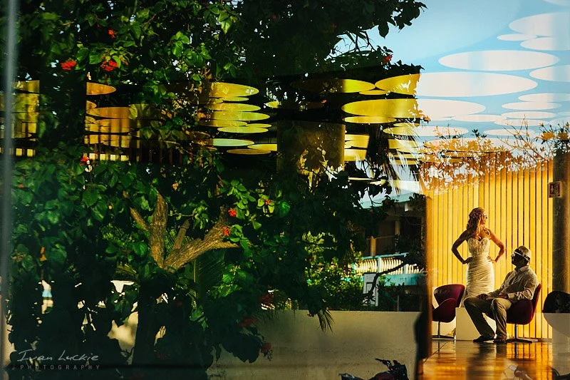 Fashionable destination bride in Isla Mujeres, Mexico by Anne Marie Cote Xperience