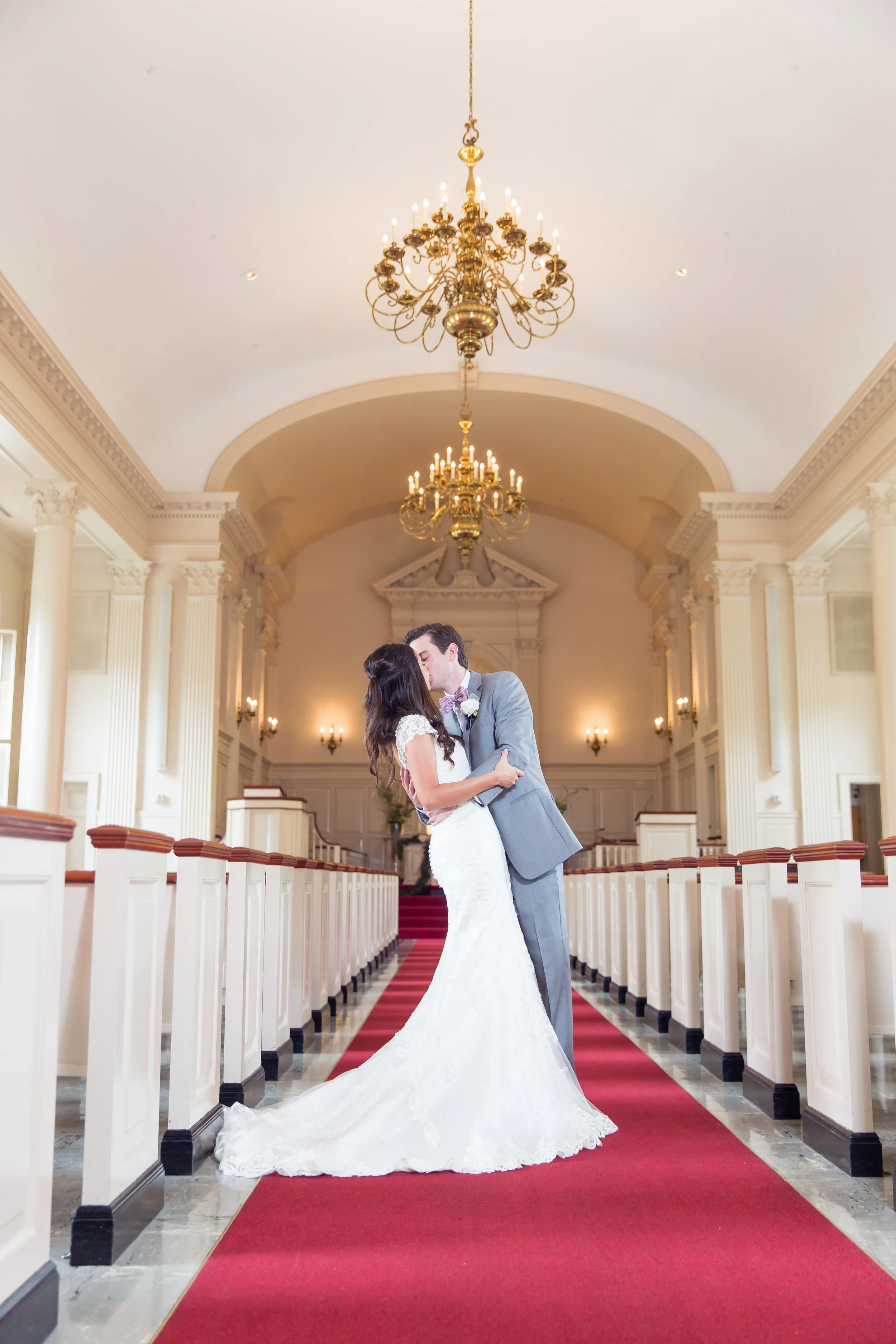 Natural Elegant Wedding at Artspace111 and Robert Carr Chapel
