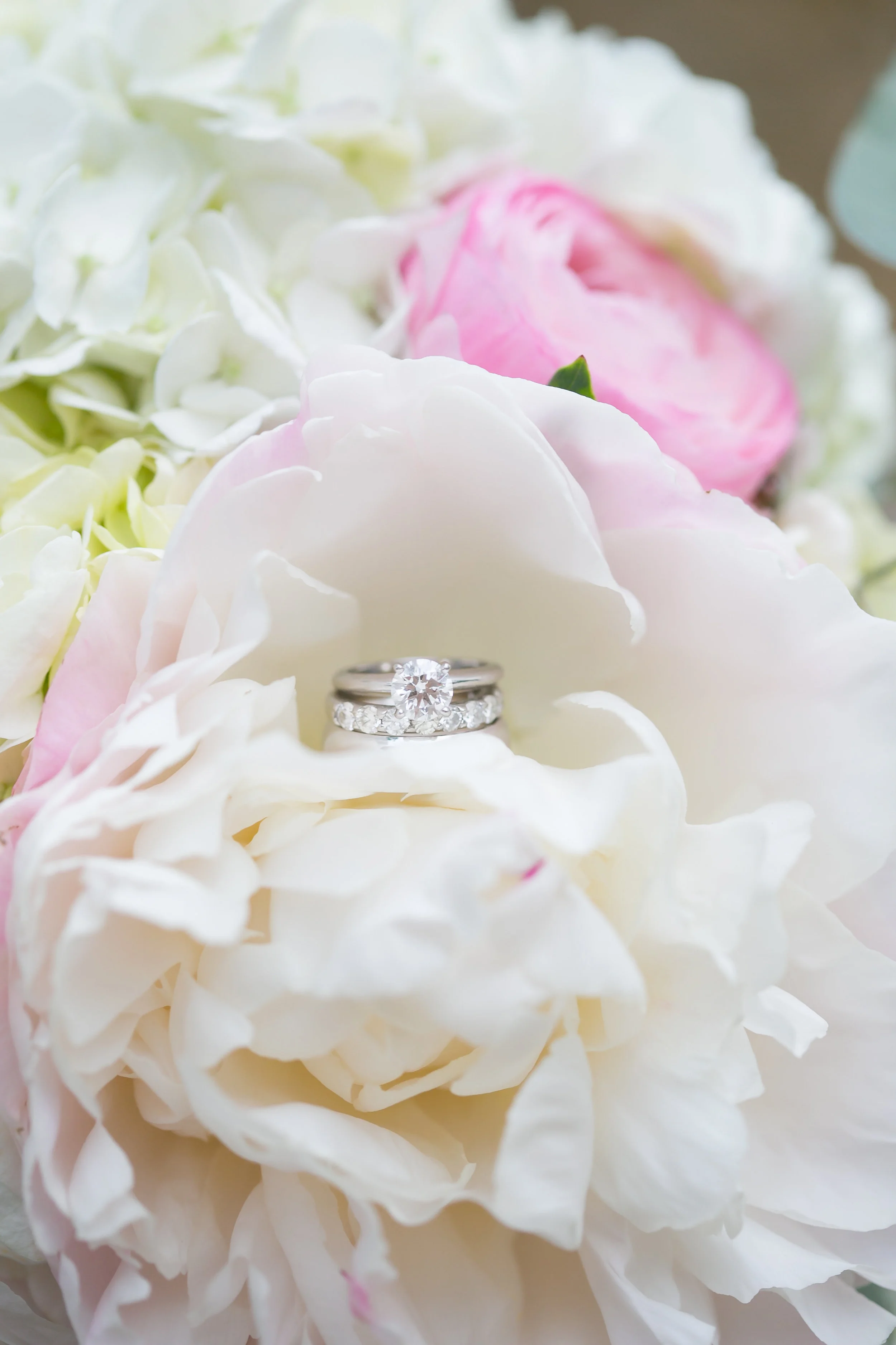 Natural Elegant Wedding at Artspace111 and Robert Carr Chapel