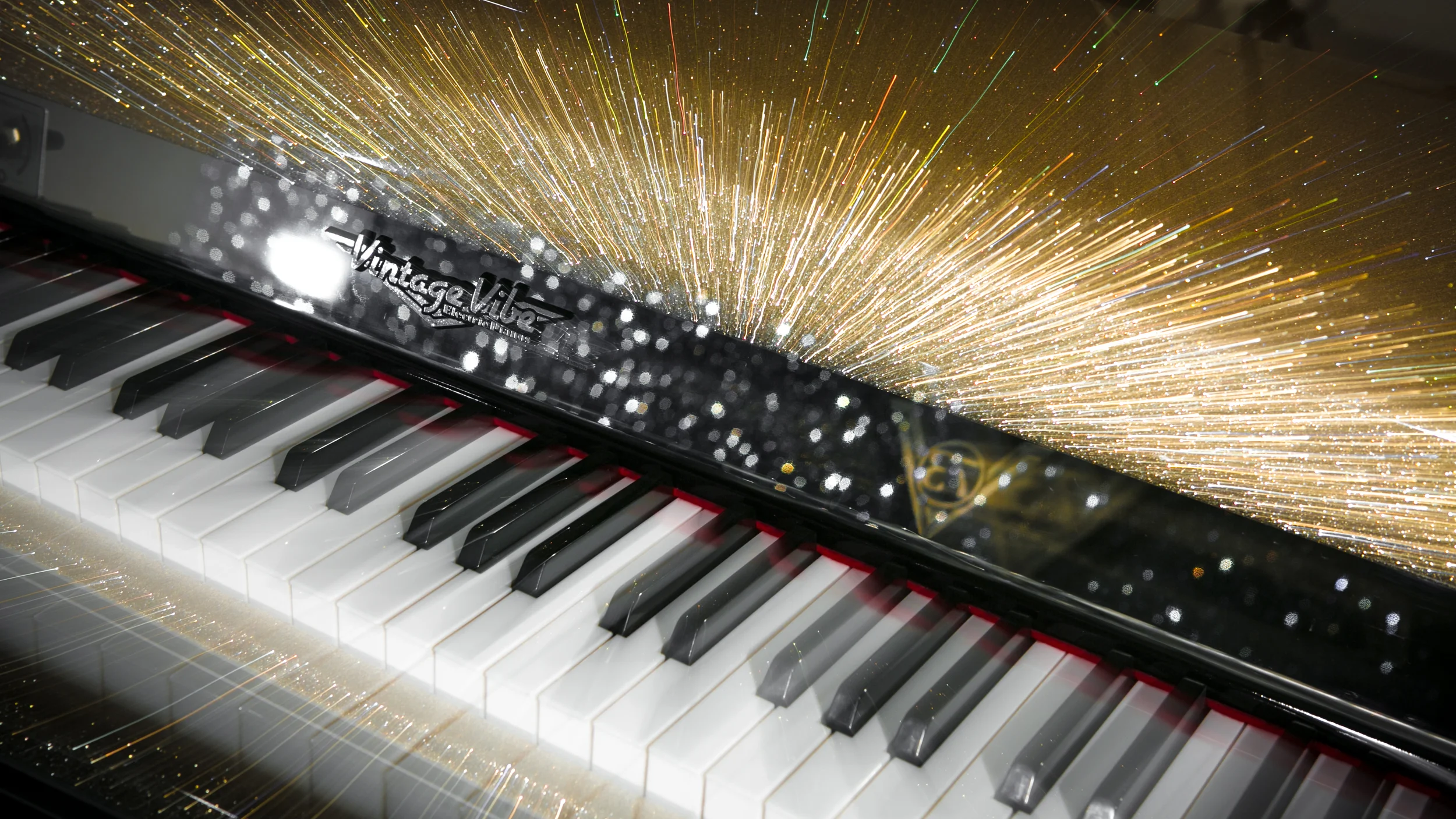 gold sparkle zoom-2.jpg