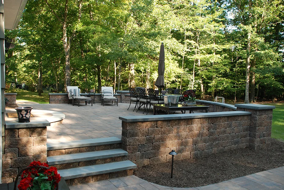  Distinctive Design, Distinctive Design Management, Landscape Construction, Landscape architecture, landscape design, Scenic Landscaping, built in grills, custom pool construction, low voltage lighting, LED lighting, Lynx grills, appliances, landscap