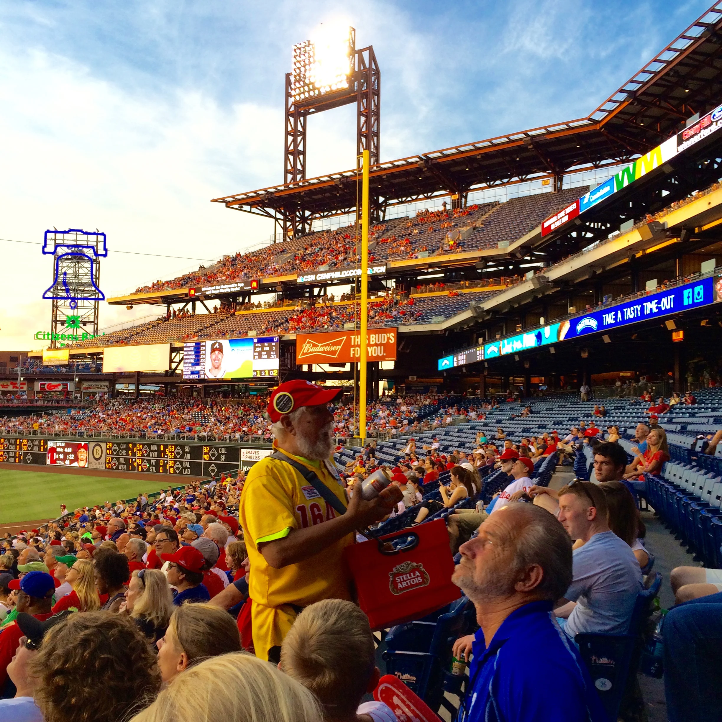 Foul pole as light sabre - Stella!
