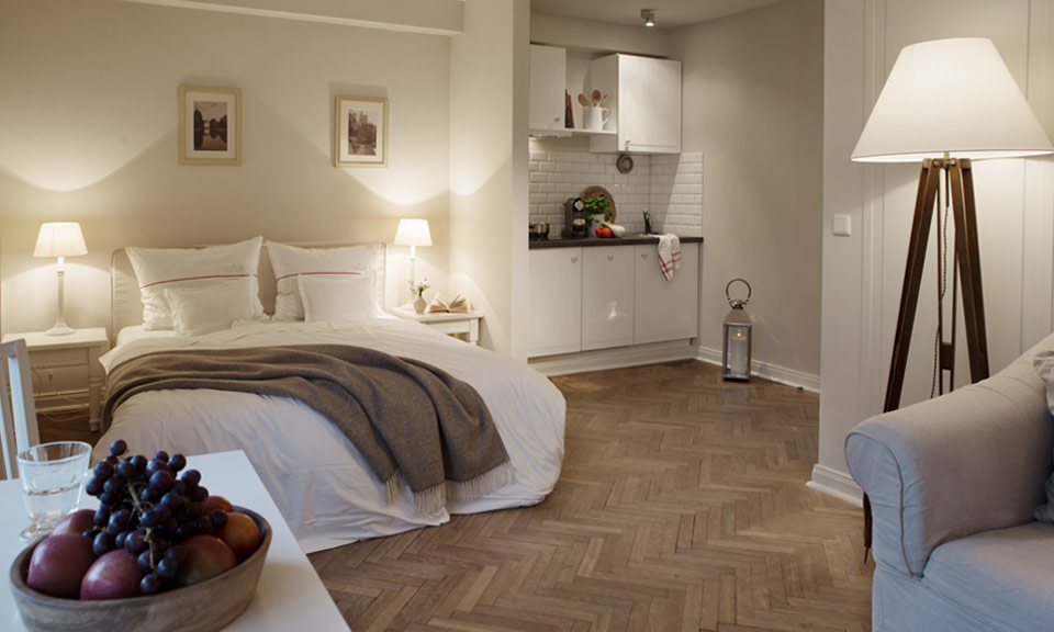 Relax in a 160 cm wide luxury bed in the Little Two+ apartment of our boutique hotel