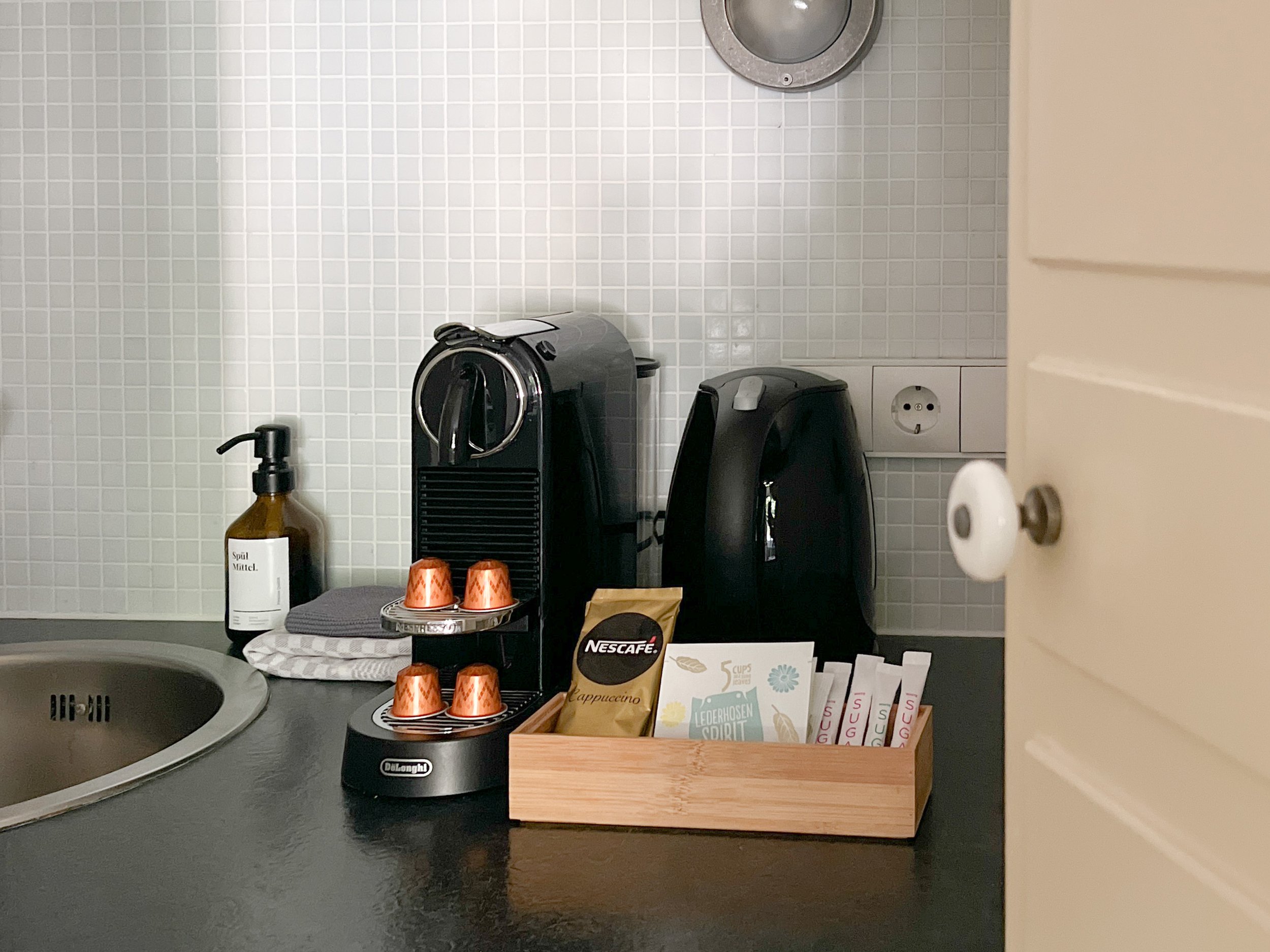 Example: Start the day with a hot cup of coffee or tea in your room – just like at home