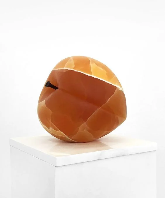 Semi-precious stone sculpture by Nevine Mahmoud, 2017. Images courtesy of Nevine Mahmoud. Photography by Andrew Cannon and Jeff Mclane.
