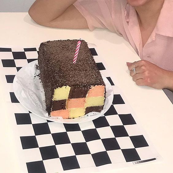 CAROB + HIMALAYAN SALT + SONTAG = Checkered cake from @sarayukiko
