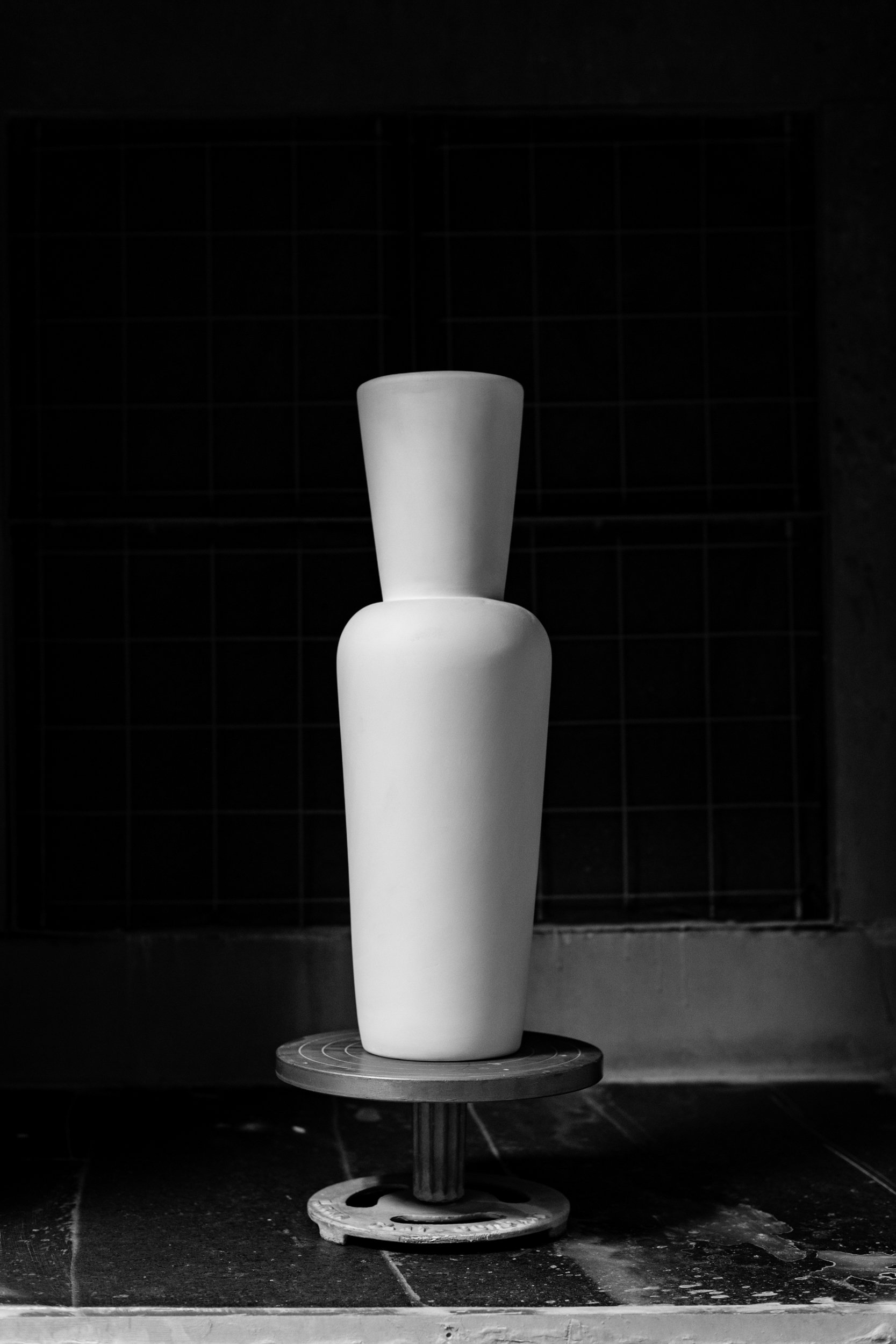 Arnell_Vase_Bisque_2-2_WEB_WG.jpg