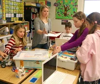 5th Graders Build Robots