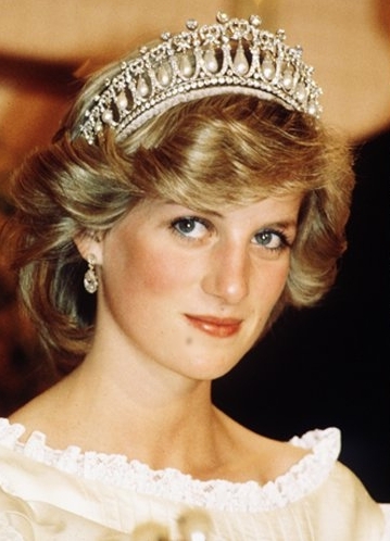 The Cambridge Lover's Knot Tiara