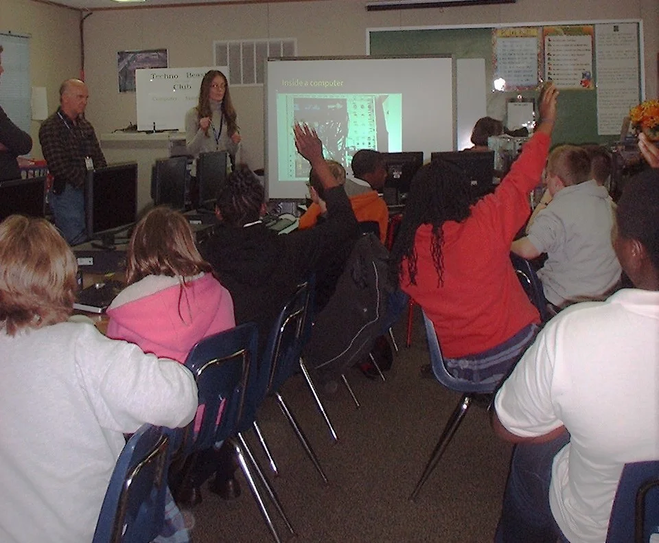 Lecture on computer anatomy.&nbsp;