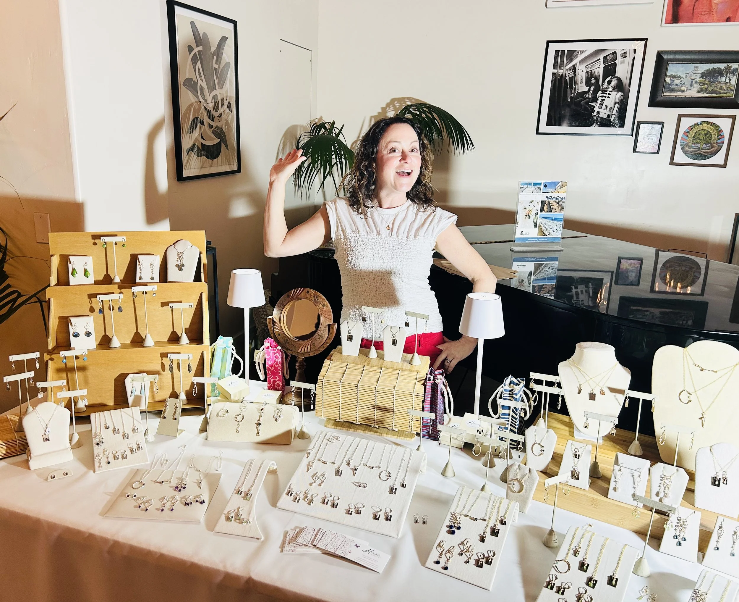 Hotel Laguna - Laguna Art Walk