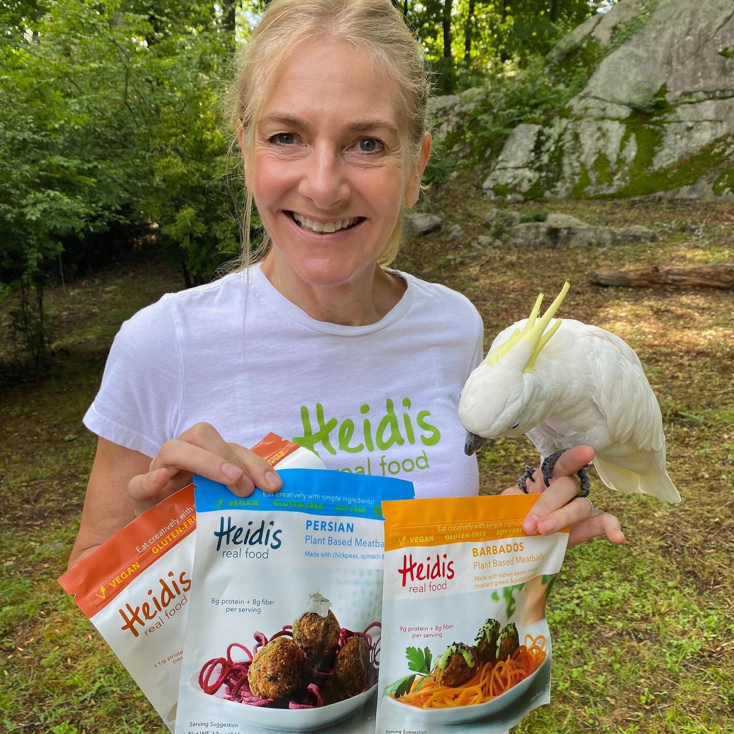 Happy Friday, indeed! Tell us: which flavor of @heidisrealfood are you feasting on this weekend?