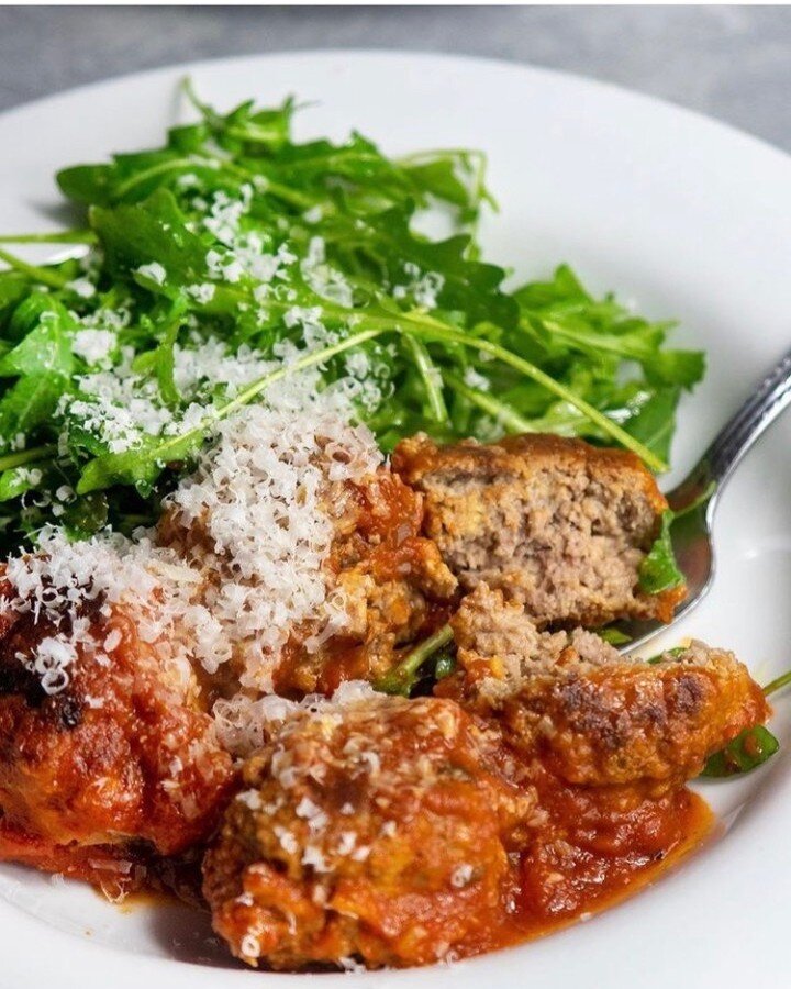 Show us a more delicious and classic way to enjoy meatballs! Thanks for the inspo, @thegradzy!