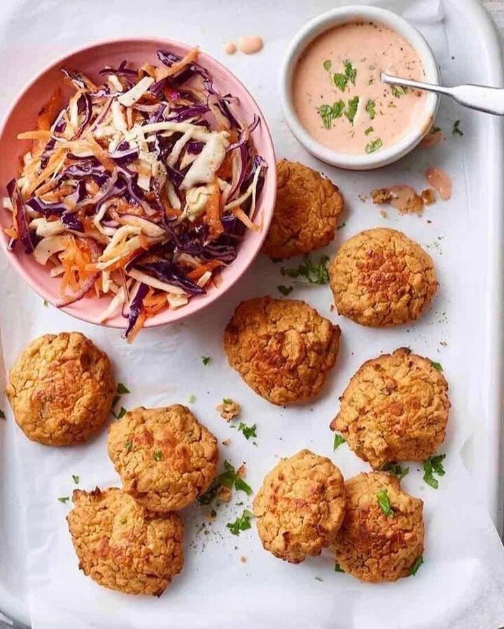 Fried plant-based meatballs, slaw, and comeback sauce. Thanks for the inspo, @bbcfood!