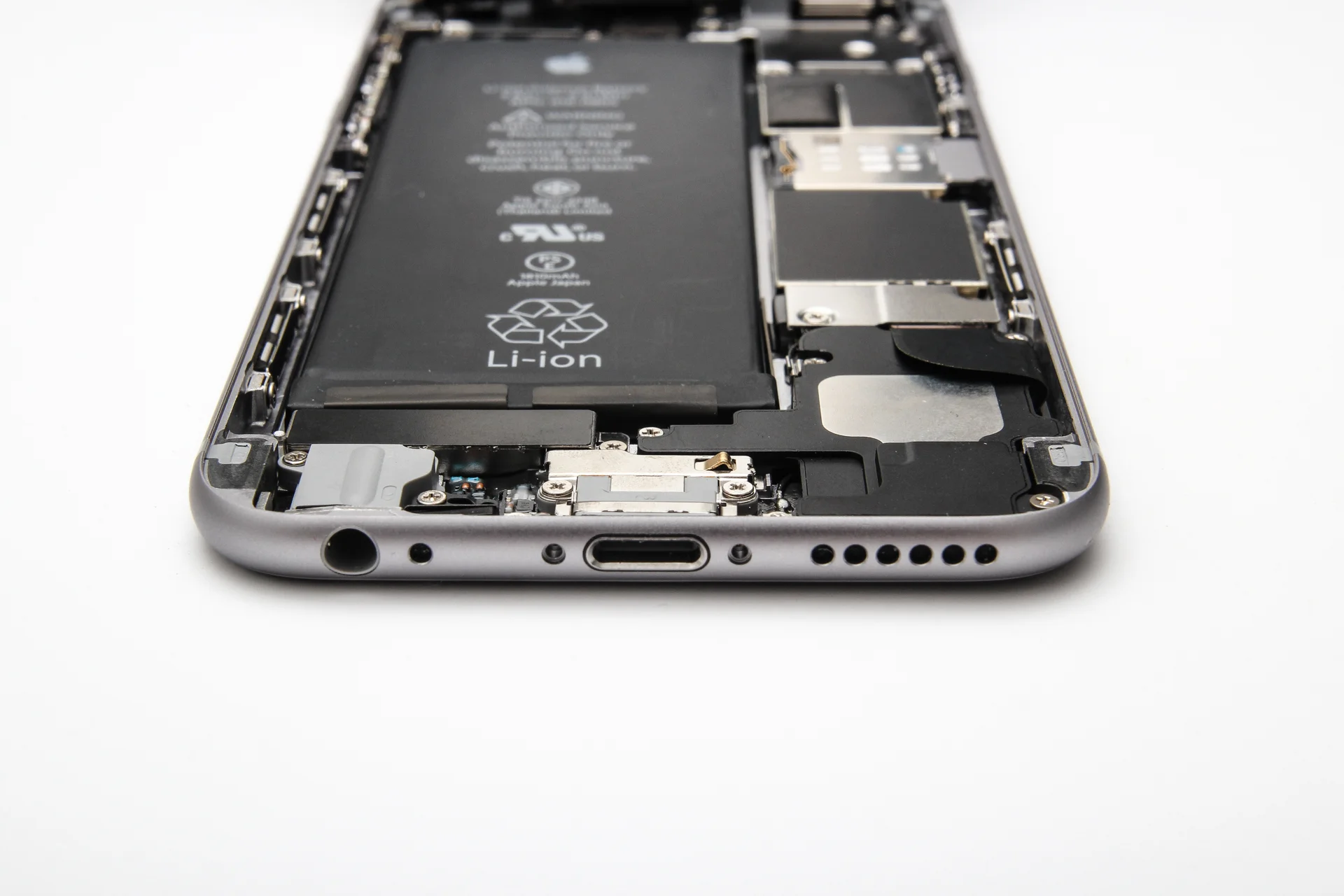 inside-iphone-6.jpg