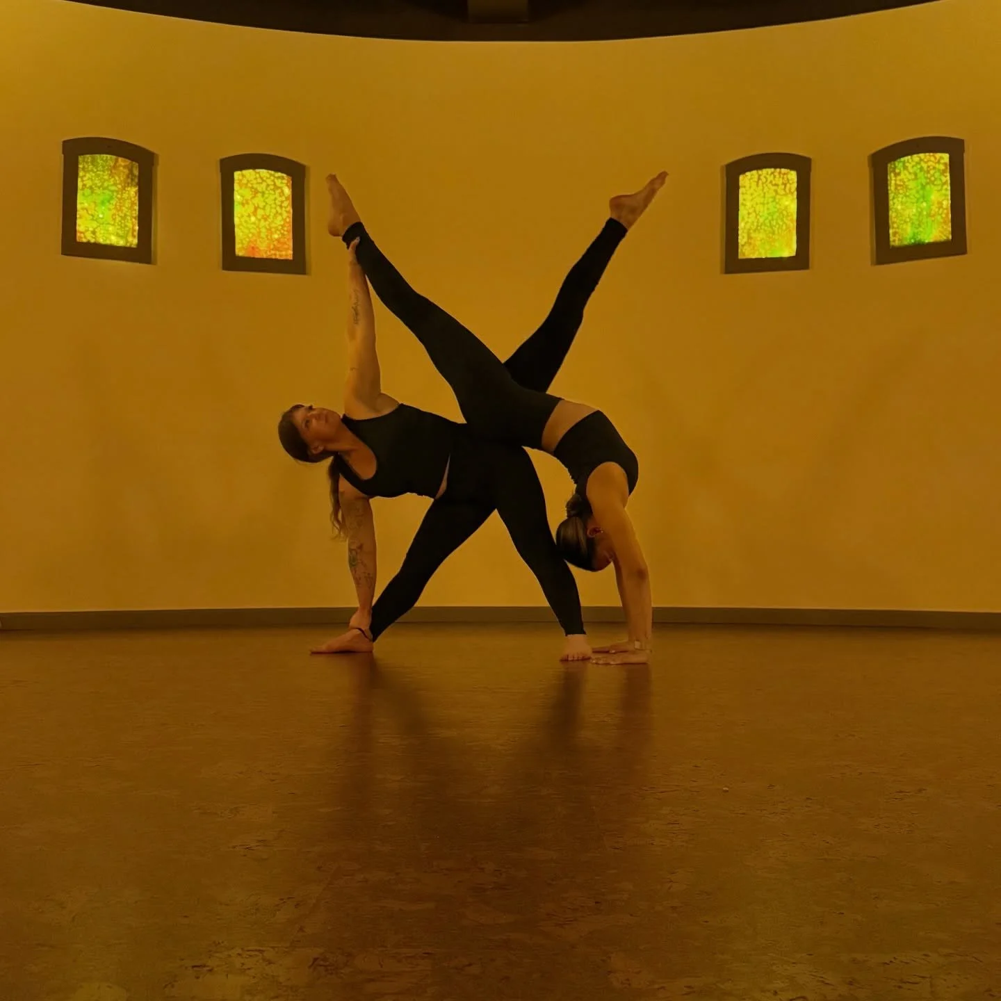 Tuesday
8:00am-EL Hot Pilates with Esme
5:15pm-O Mat Pilates with Melissa
5:45pm-EL Transitions Hot Vinyasa with Jen
6:00pm-O SPINNING with Laura
7:00pm-O Mindful &amp; Moderate with Payton
7:00pm-EL Hot Vinyasa with Thomas

Wednesday
9:45am-EL Hot V