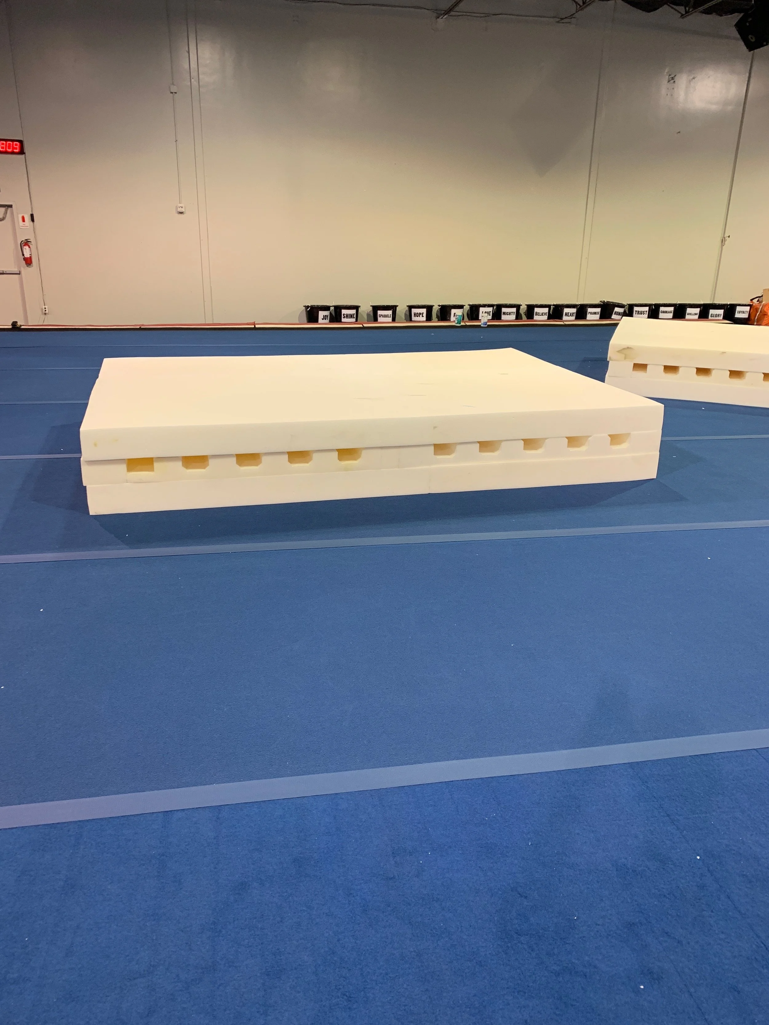 E6537C9F-F773-4A51-9E86-A0971215897C