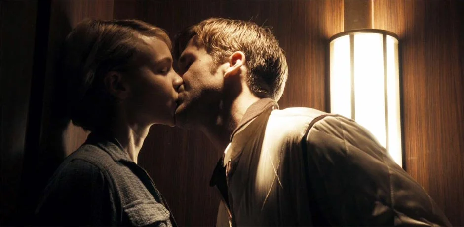 Carey-Mulligan-and-Ryan-Gosling-in-Drive-2011-Movie-Image