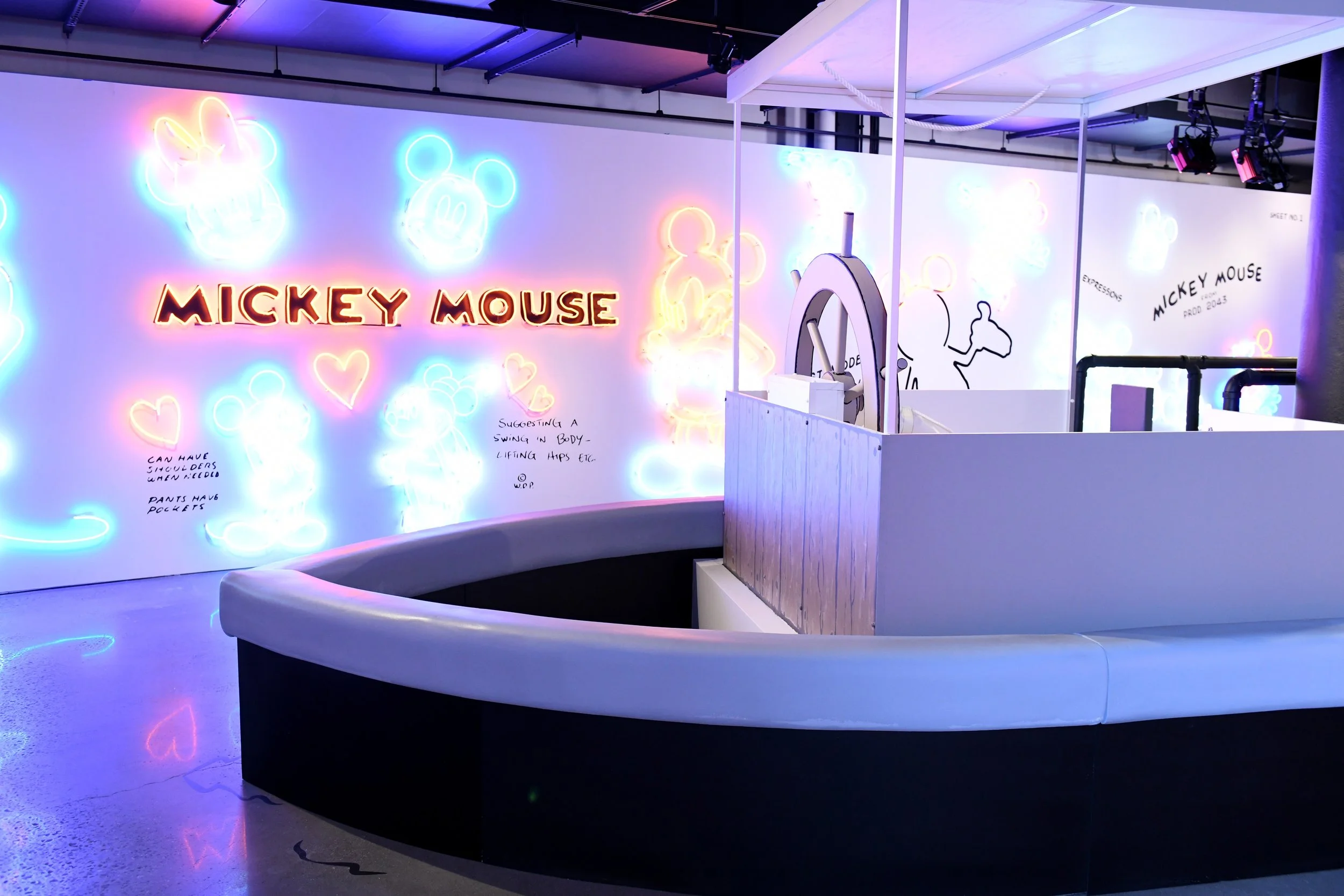 775250995NP00107_Mickey_The.jpg