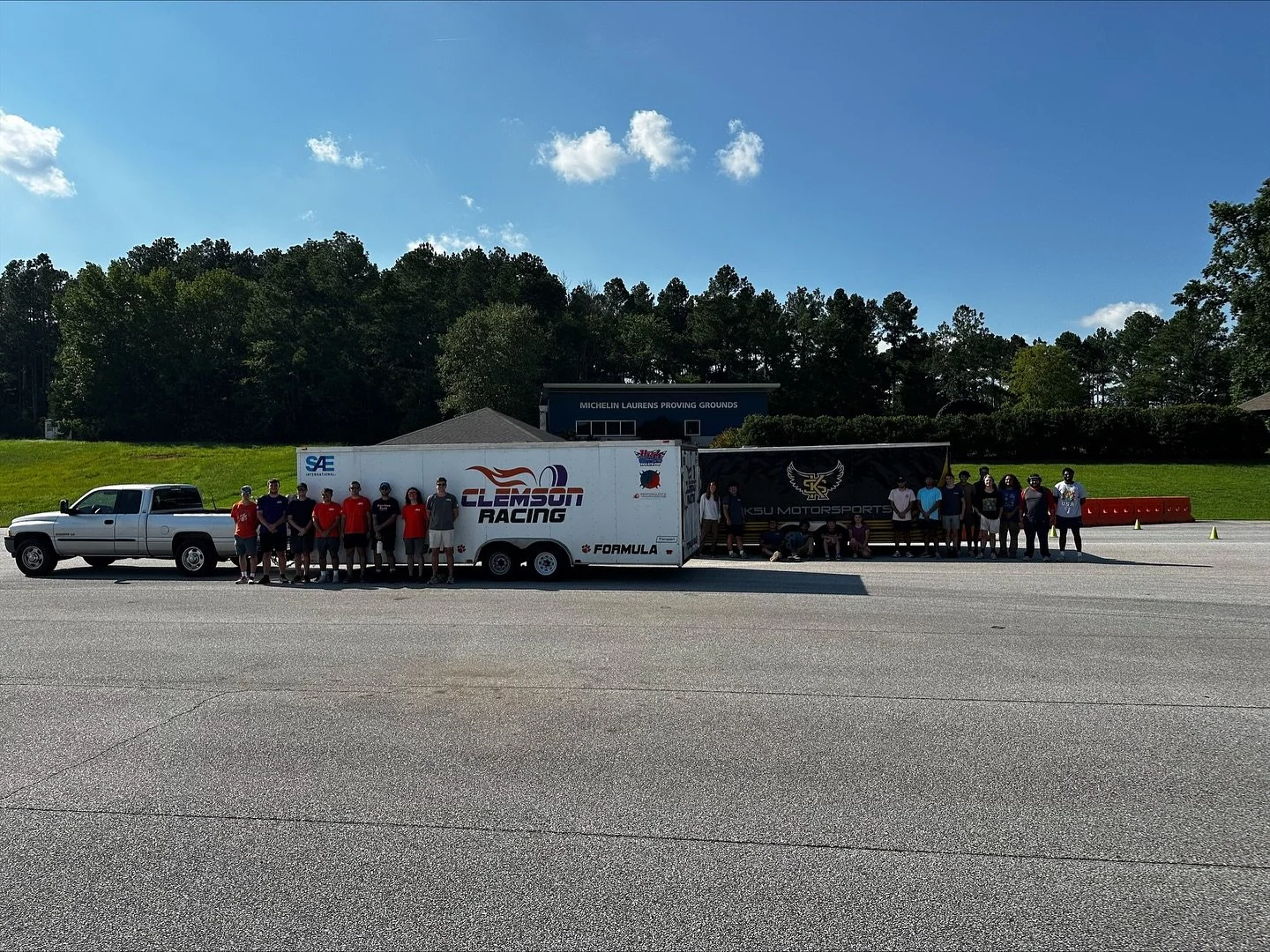 Our team recently had a successful test weekend alongside Kennesaw State University, hosted by Michelin Laurens Proving Grounds. This was an awesome opportunity to share the track, gather data, and build connections. Huge thanks to Michelin for provi