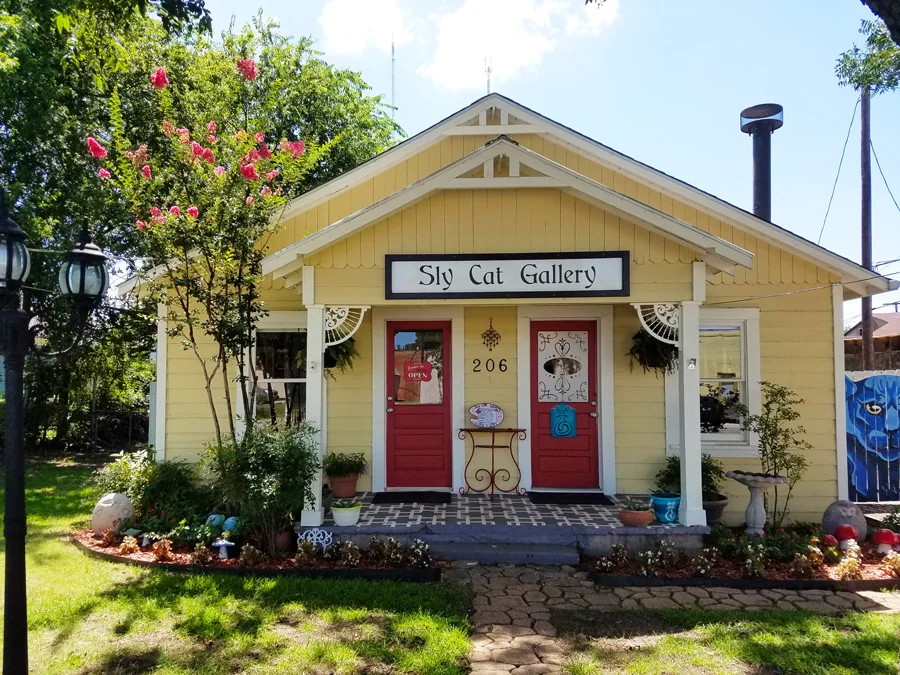 House_Front.jpg