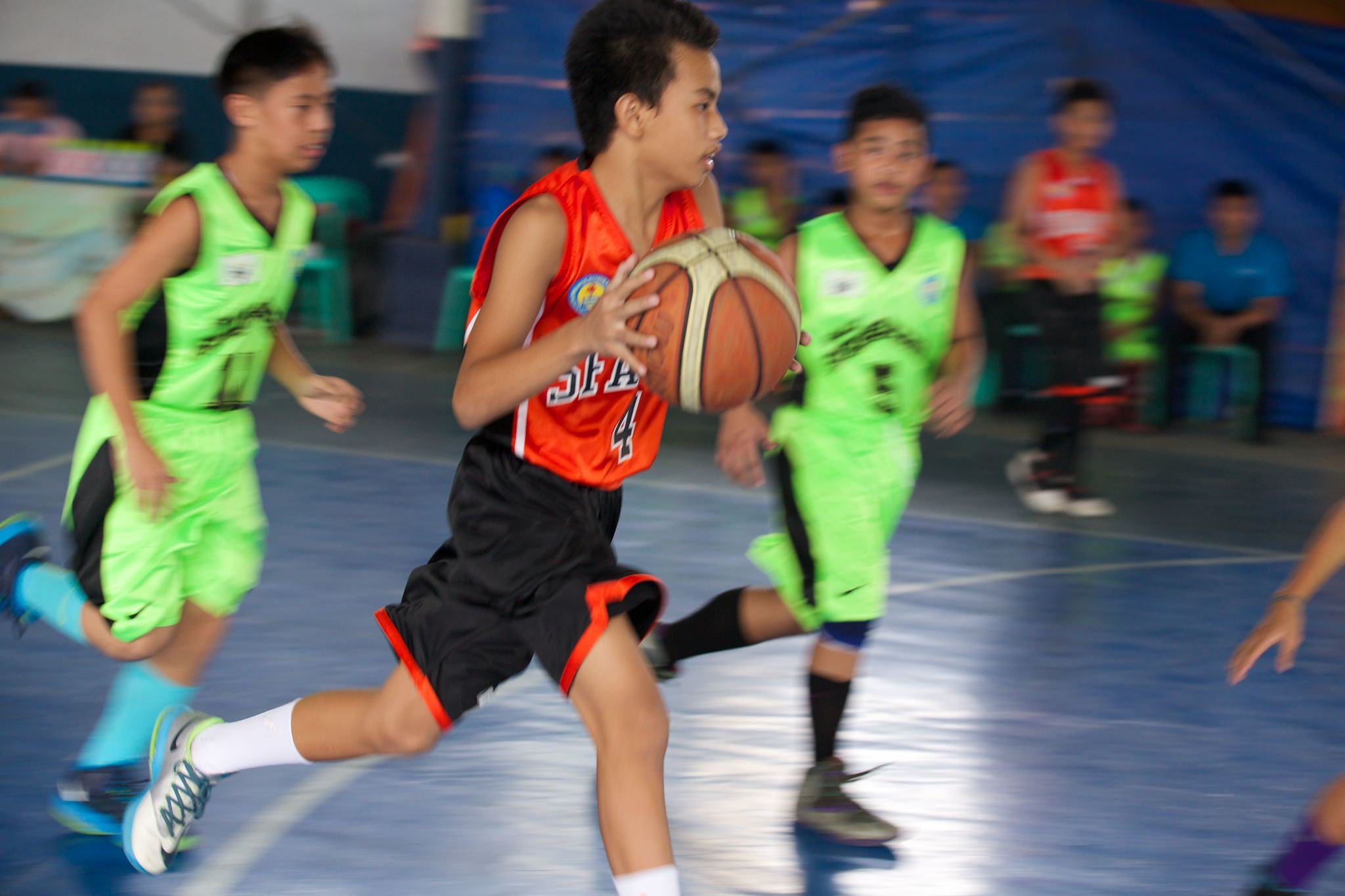 camprisa-elem-basketball-2014-sfamsc-vs-accl_15288514090_o-X4.jpg