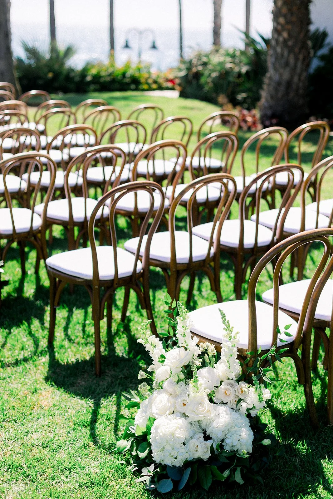 Outdoor wedding ceremony at Ole Hanson Beach Club in San Clemente, California