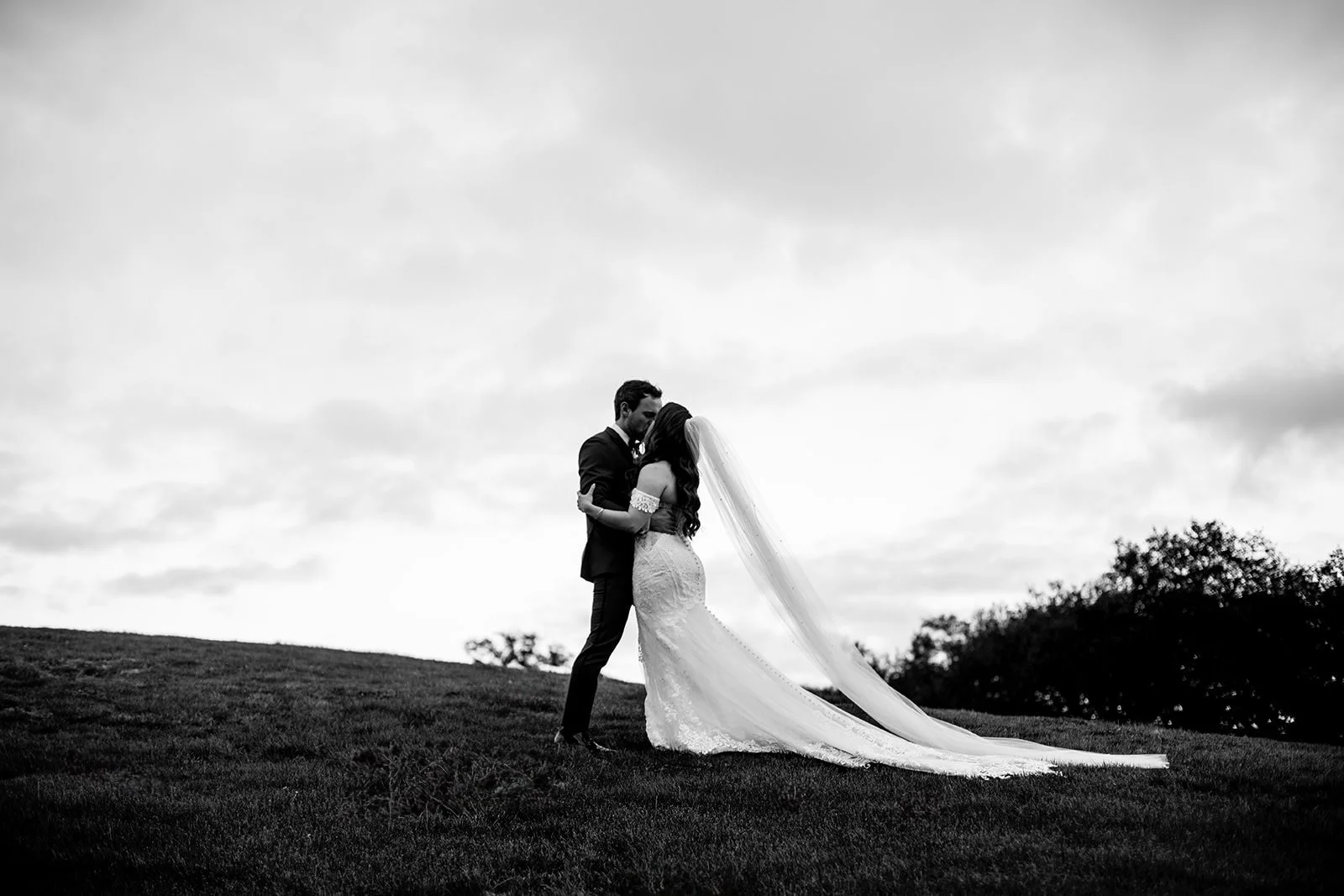 Temecula Creek Inn wedding Portraits - the everlasting photo