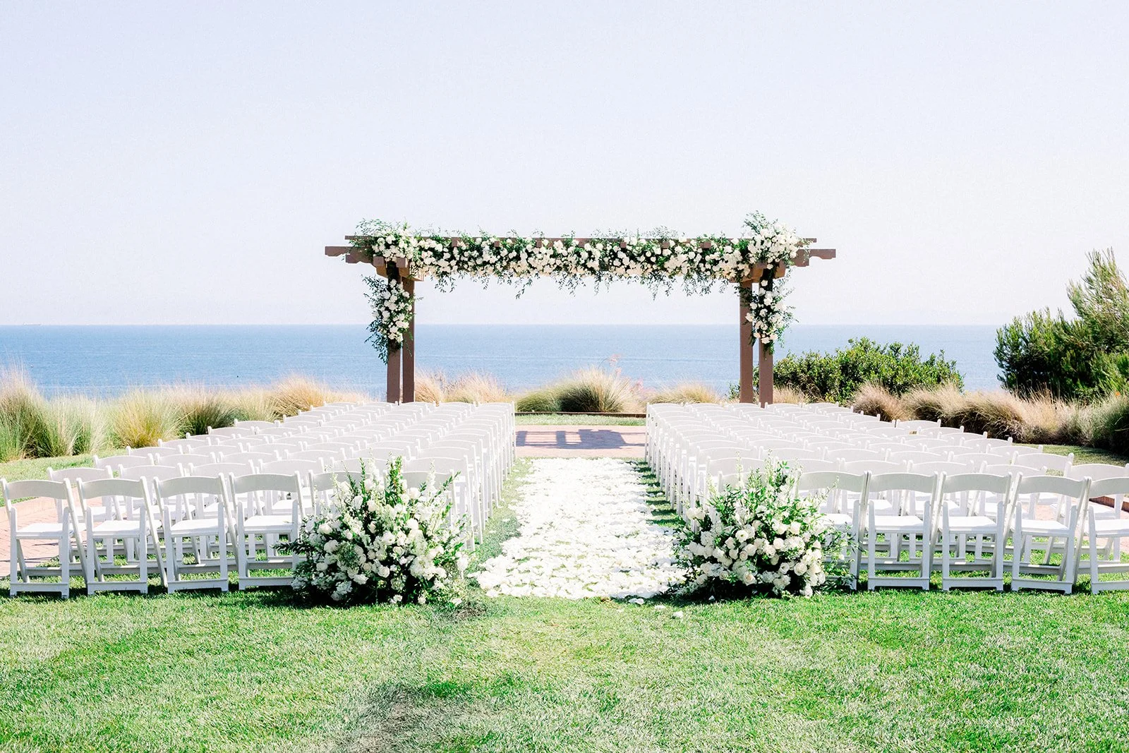 Oceanfront wedding ceremony at Terranea Resort in Rancho Palos Verdes