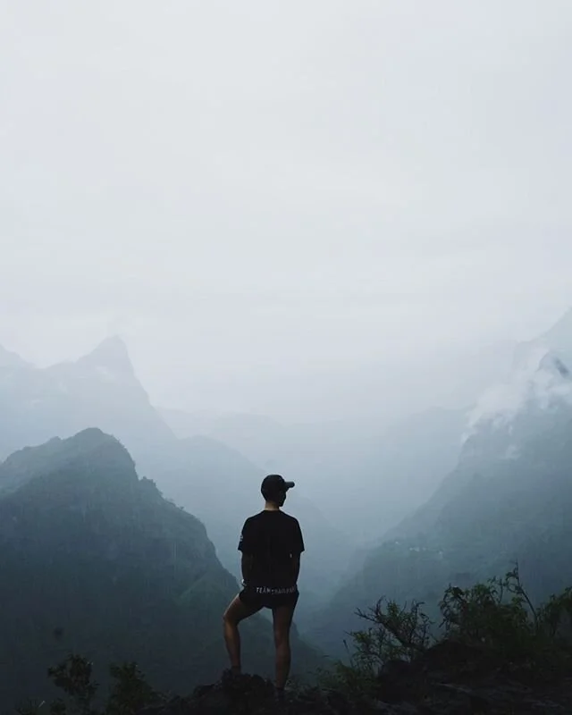 Mafate
.
📸 @thylacine_music 
@teamtrailparis 
@lululemonfr
#trailrunning #lareunion #landscapephotography