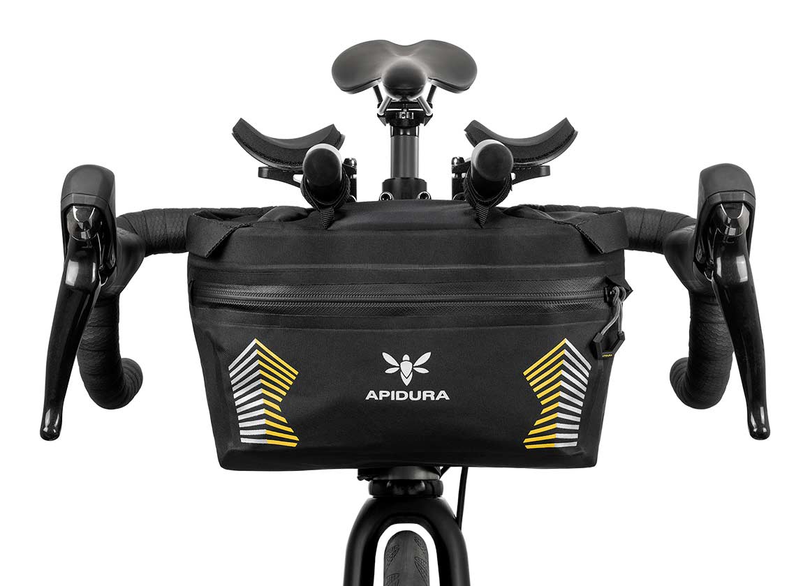 apidura-racing-handlebar-pack-5l-on-bike-1.jpg