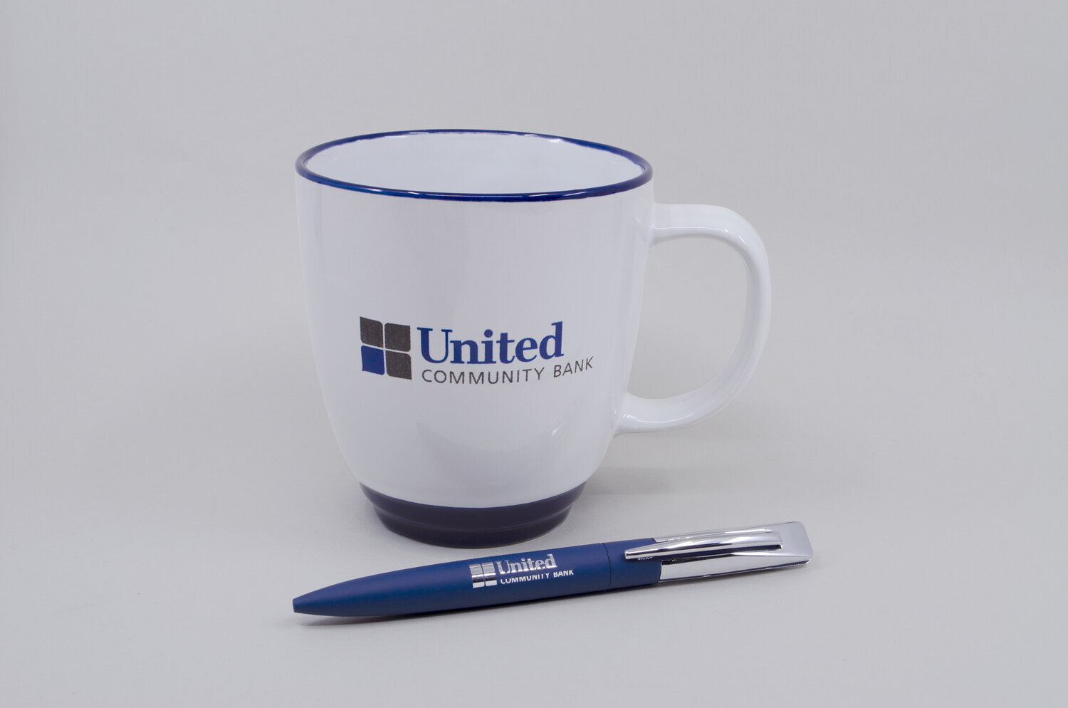   United Community Bank • premium items  • designer/director: Michael Balint 