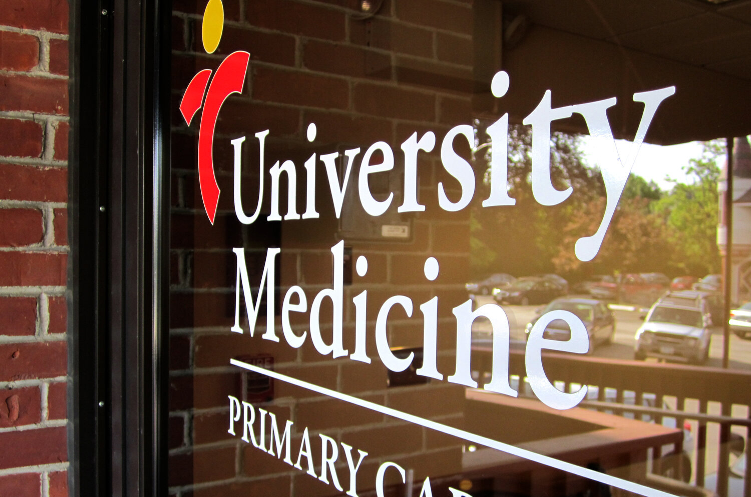  University Medicine Entrance ID Signs  