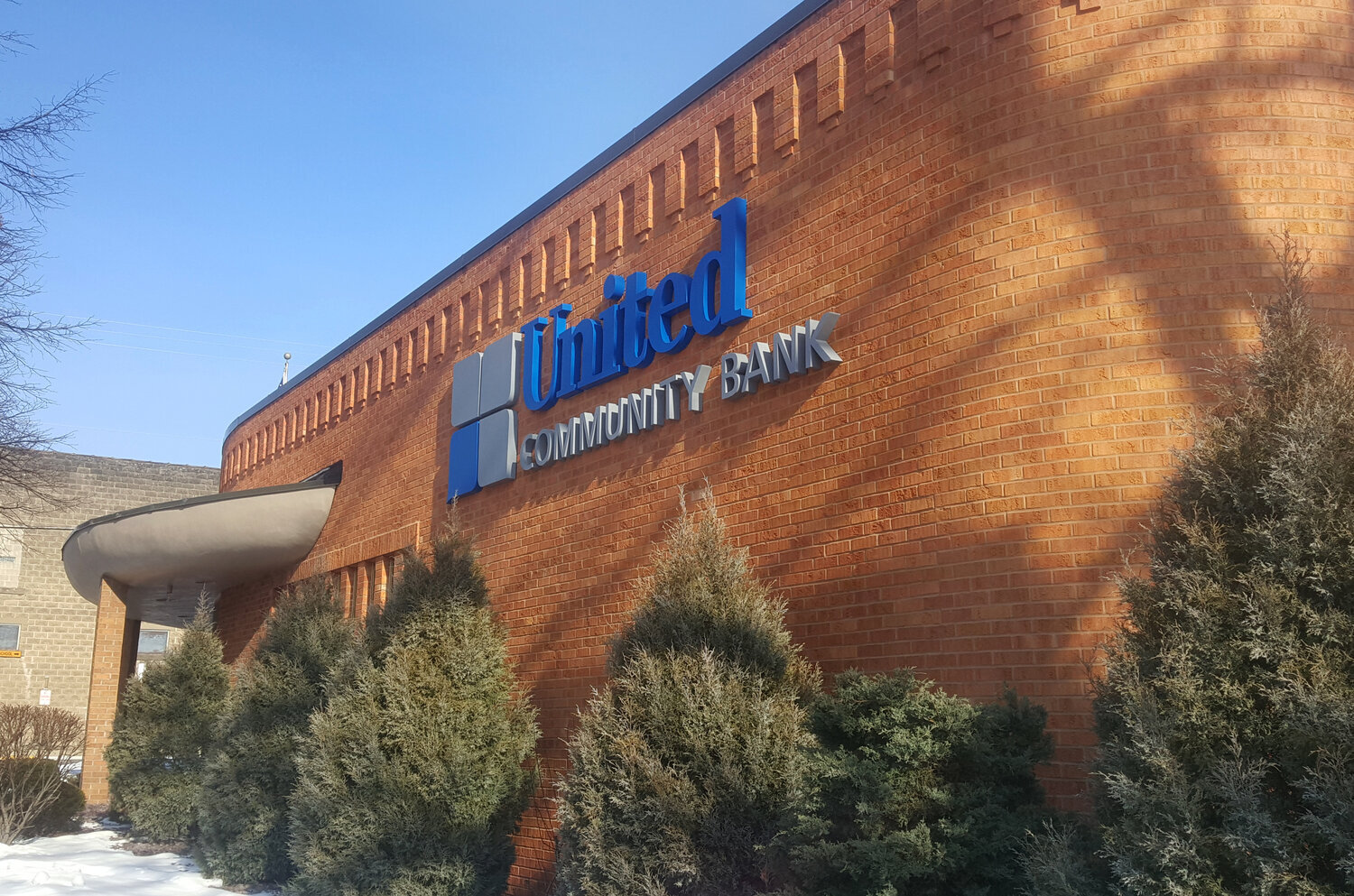   United Community Bank Exterior ID Signs  