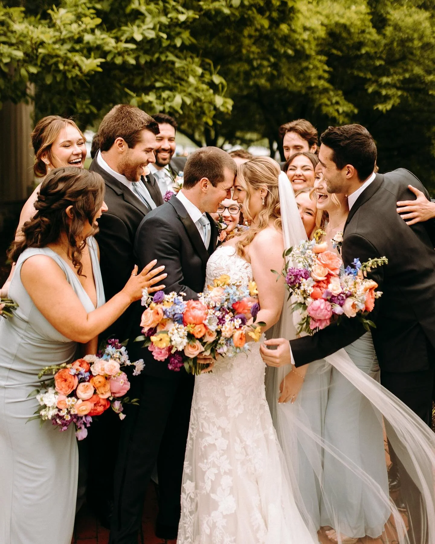 Huge Congrats to Rachel + Jordon! Honored to help bring your day to life! 🤍✨

@emilyb.photography_ 
@thefarmateaglesridge 
@radianthair_design 
@luxelooksbylexs 
@tastefuloccasionscatering