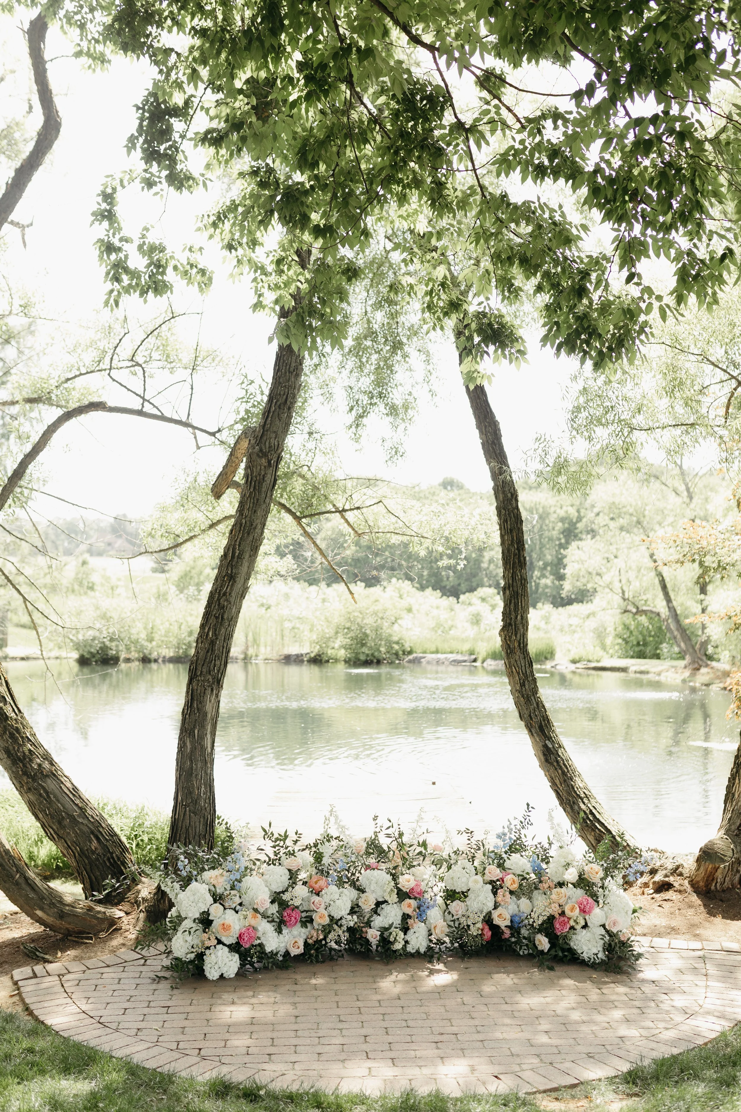 KristenDJWedding_0415.jpg