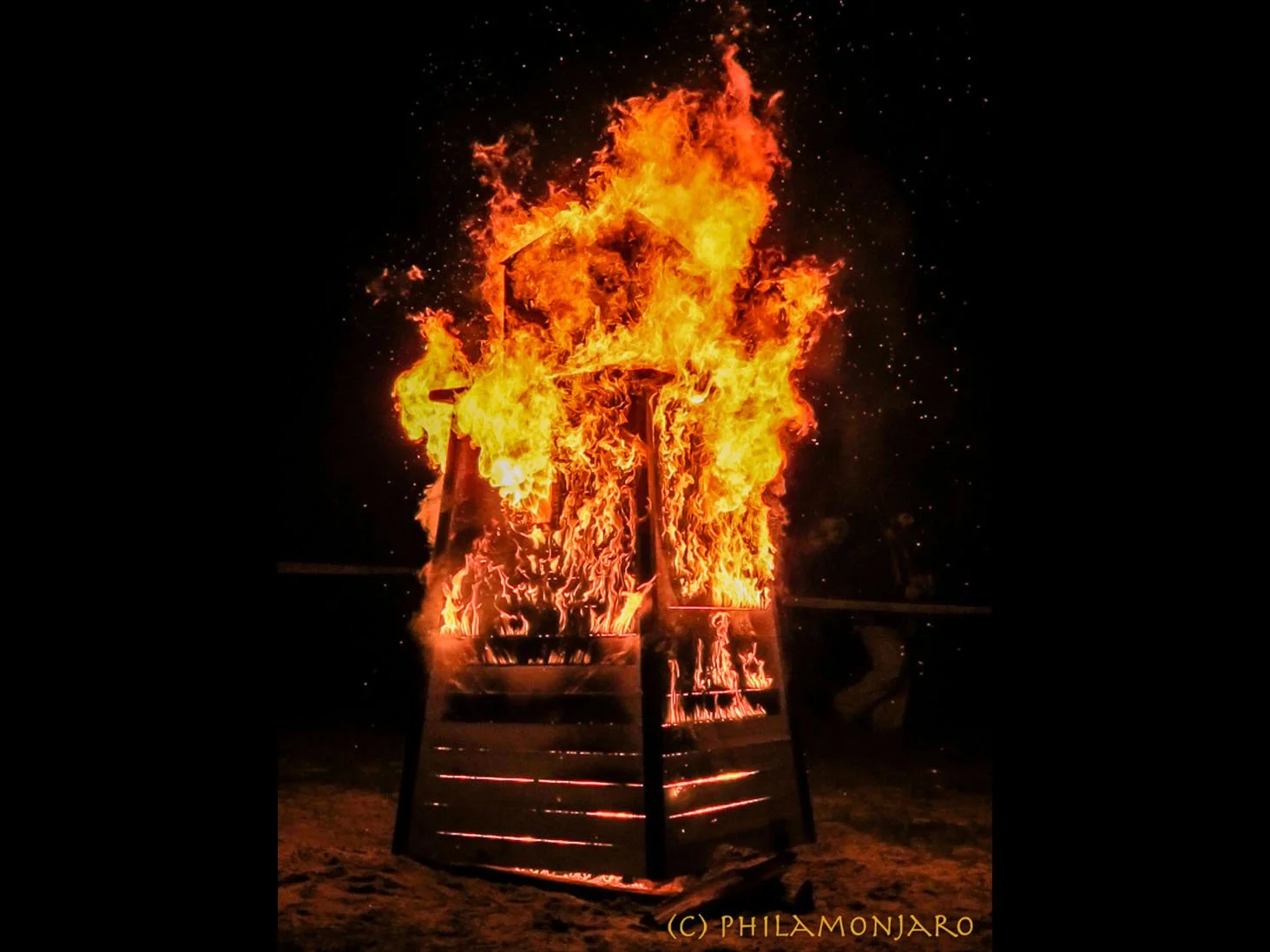 ¡De Playa a Fallas! 2011 lof philamonjaro -3384_2.jpg