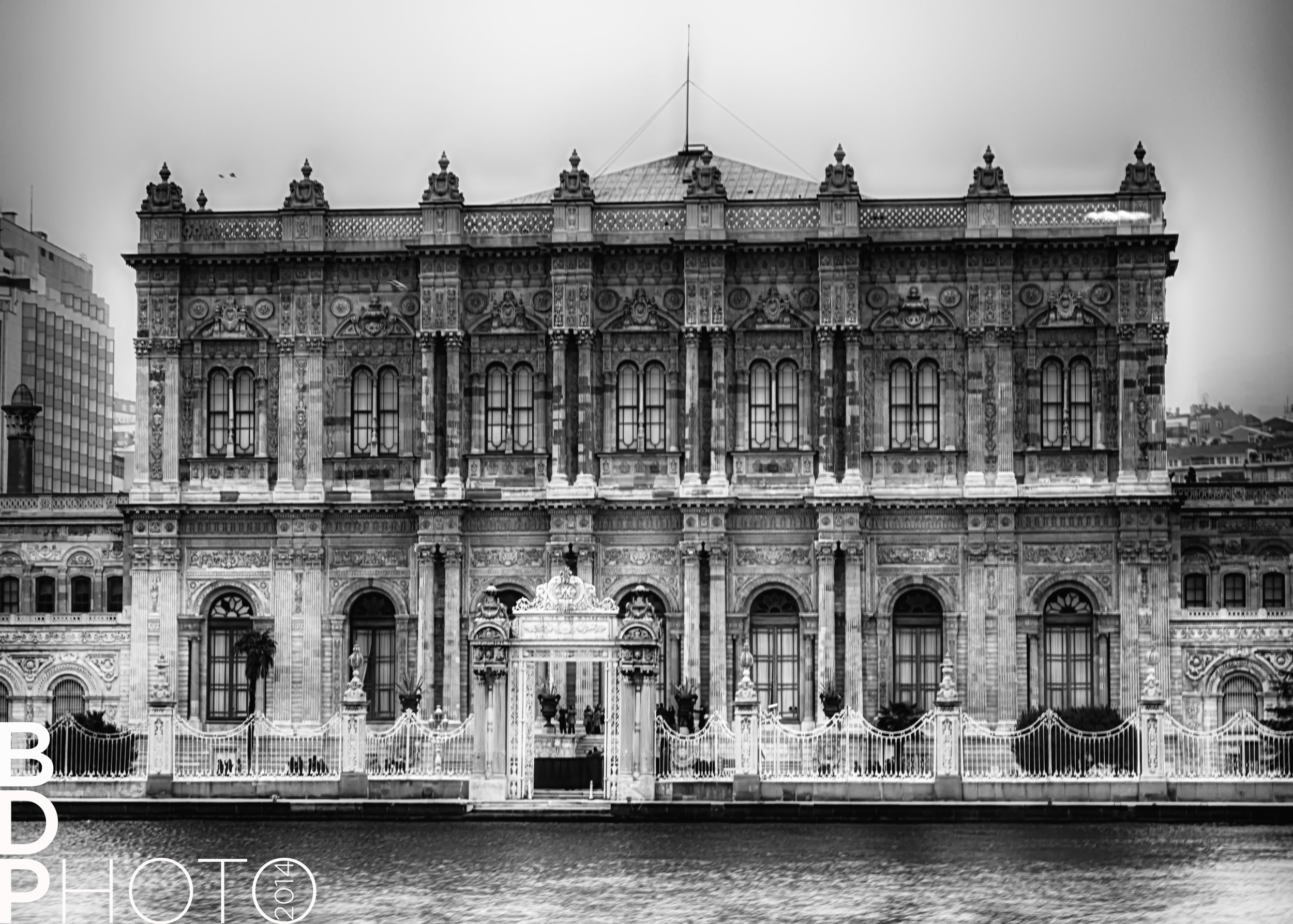 Dolmabahce_Palace1.jpg