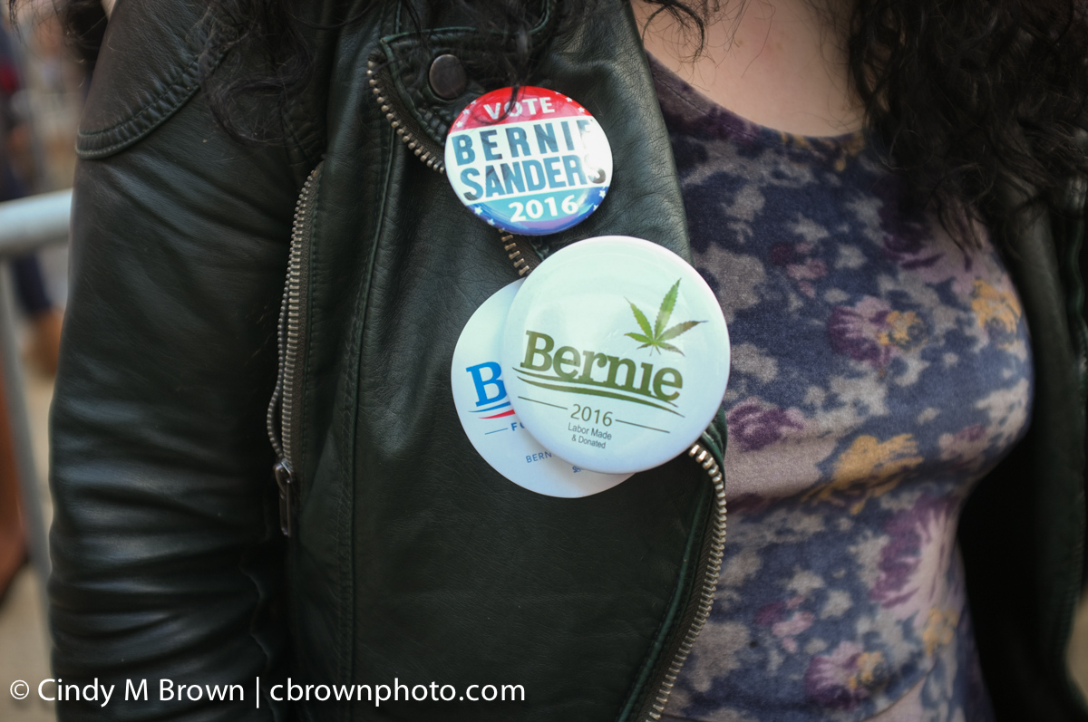 DO20160216-Bernie-Buttons1006.jpg