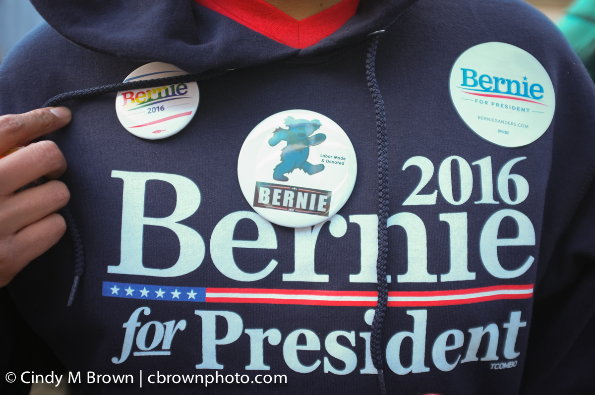 DO20160216-Bernie-Buttons1007.jpg