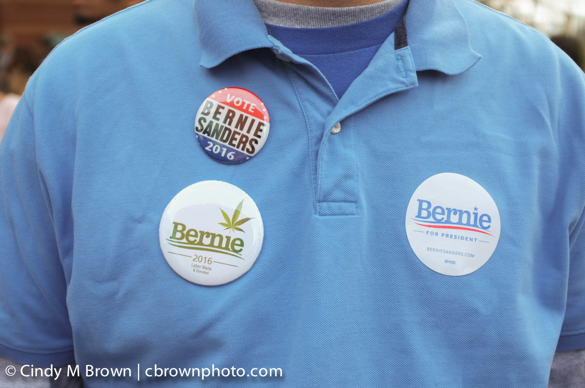 DO20160216-Bernie-Buttons1012.jpg