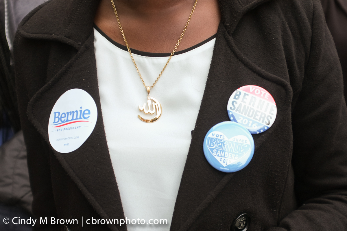 DO20160216-Bernie-Buttons1020.jpg