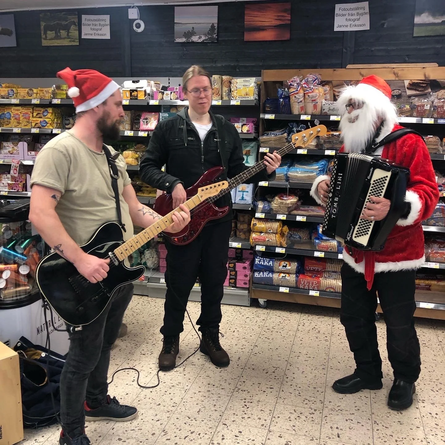 Julrock på ICA i Bergby