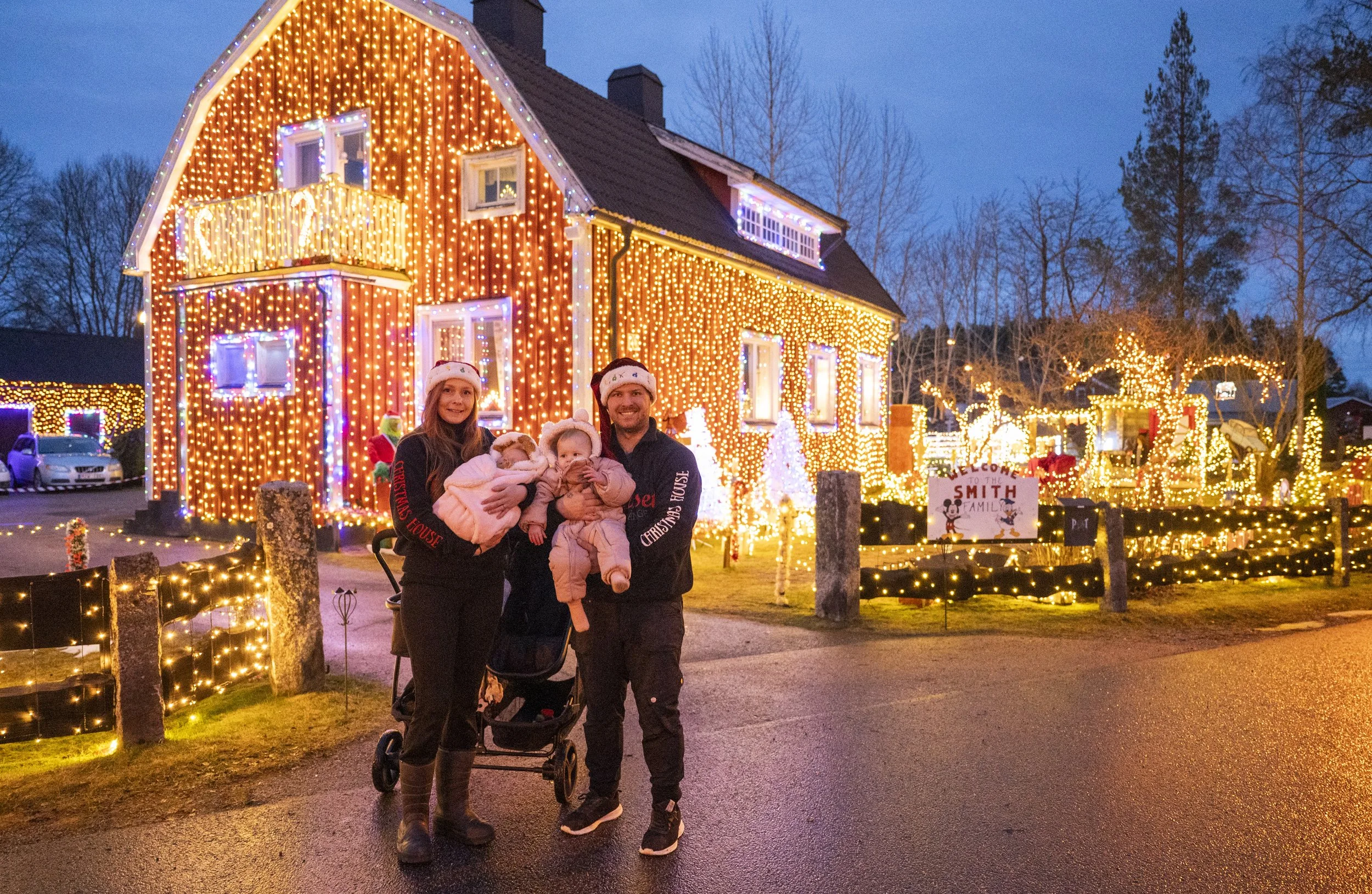 Vi besöker Julhuset i Bergby - ny adress och nytillskott för familjen Smith