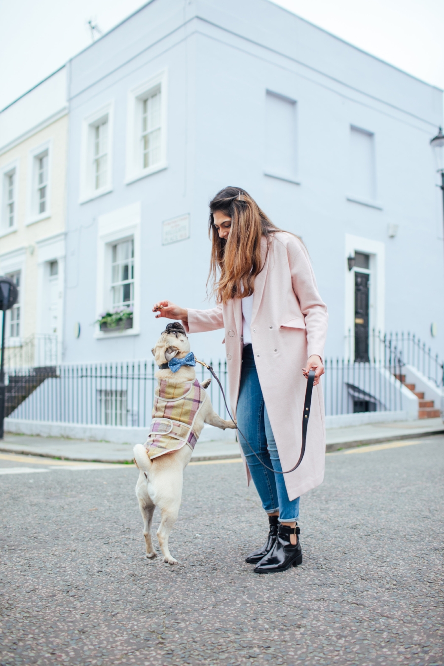 dogblog-london-bestdogbloginlondon-dogfashion-dogfashionblog-fashionandlifestyle-streetstyle-pugswag-humanandhound-pink-fallfashion-falltrends-dogsinclothes-dapperdogs-pug-puglife-bestdressedpug-fashionblogger-newyork-uk-pinkwintercoat-puglife-twinning-bestdressedpug-awesome-best-bestdogbloglondon-dogfashionlondon-coolestdogblog-cooldogs-vintagecar-mint-topdogbloglondon-bestdogblog