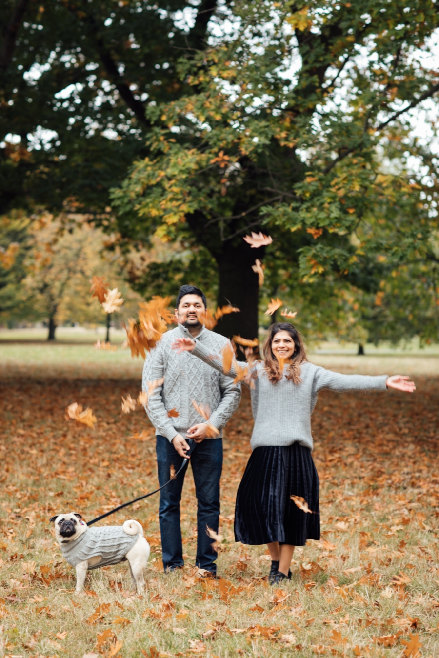 topdogblog-bestdogblog-dogblog-besttopdogbloglondon-topdogbloglondon-humanandhoundstyle-fashion-petfashion-dogfashion-coolpups-dogsinclothes-dogfashionblog-petfashionblog-ari&m-fall-fallleaves-autumn-fallwinterstyle-falltrends-family-thanksgiving-lovemyfam-familyshoot-portraitshoot-meandmypug-velvetskirt-pleatedskirt-falllooks-dapperdogs-dogsinbowtie-pugswag-pug-puglife-red-fallwinter2016